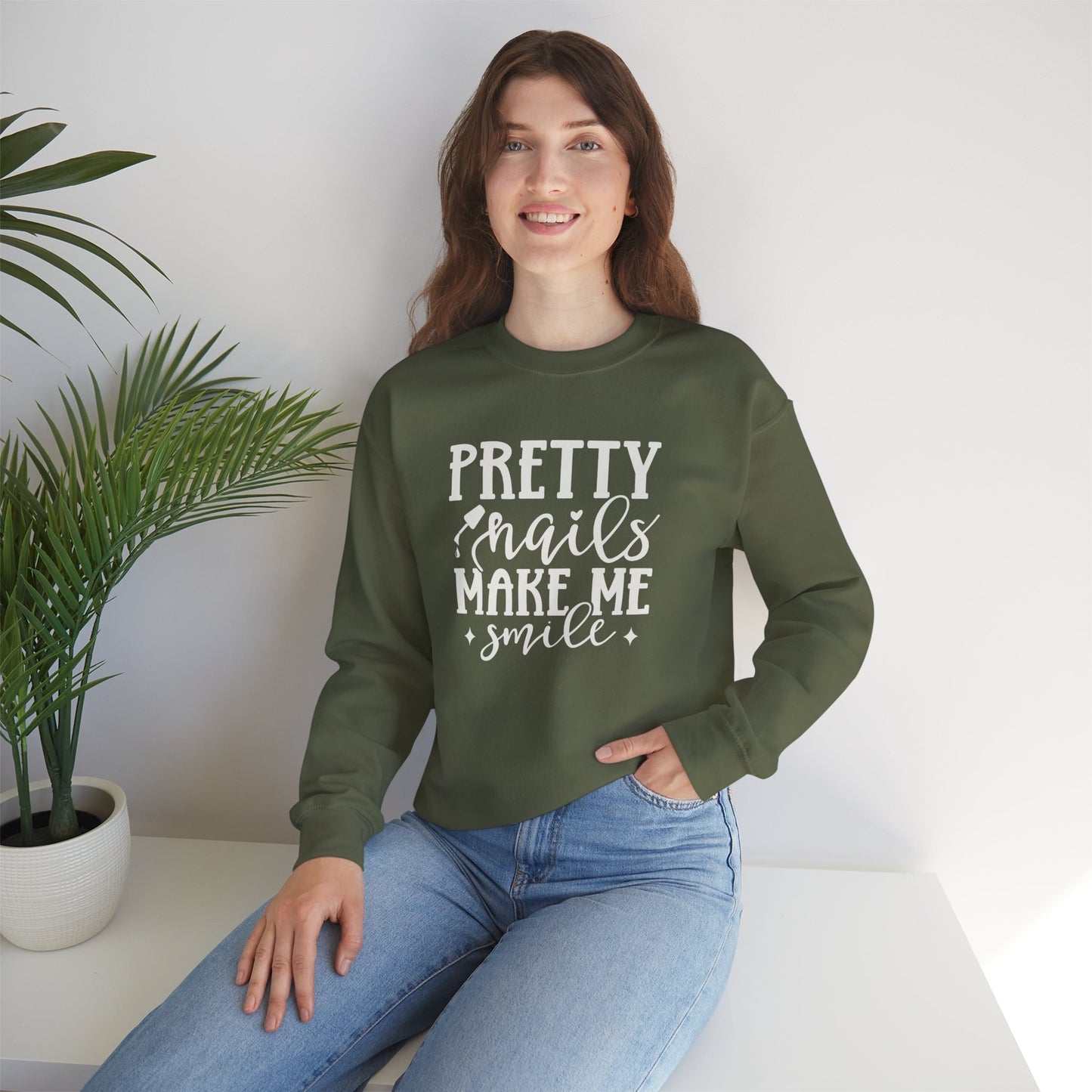 Pretty Nails Make Me Smile - Unisex Heavy Blend⢠Crewneck Sweatshirt